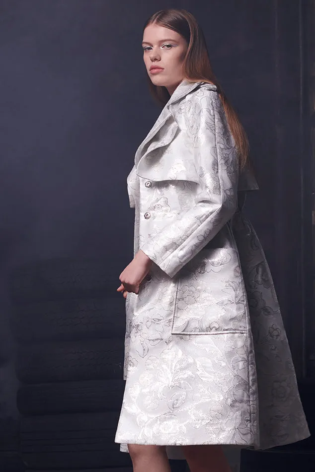 AUDRA Trench in Silver Lurex Brocade