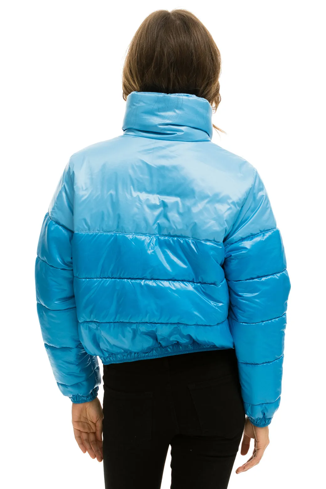 COLOR BLOCK HALF AND HALF APRES PUFFER JACKET - SKY GLOSSY