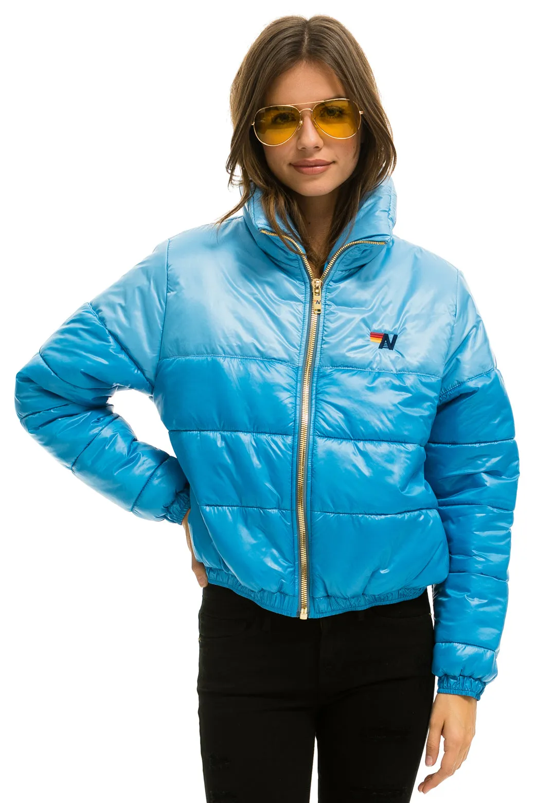 COLOR BLOCK HALF AND HALF APRES PUFFER JACKET - SKY GLOSSY