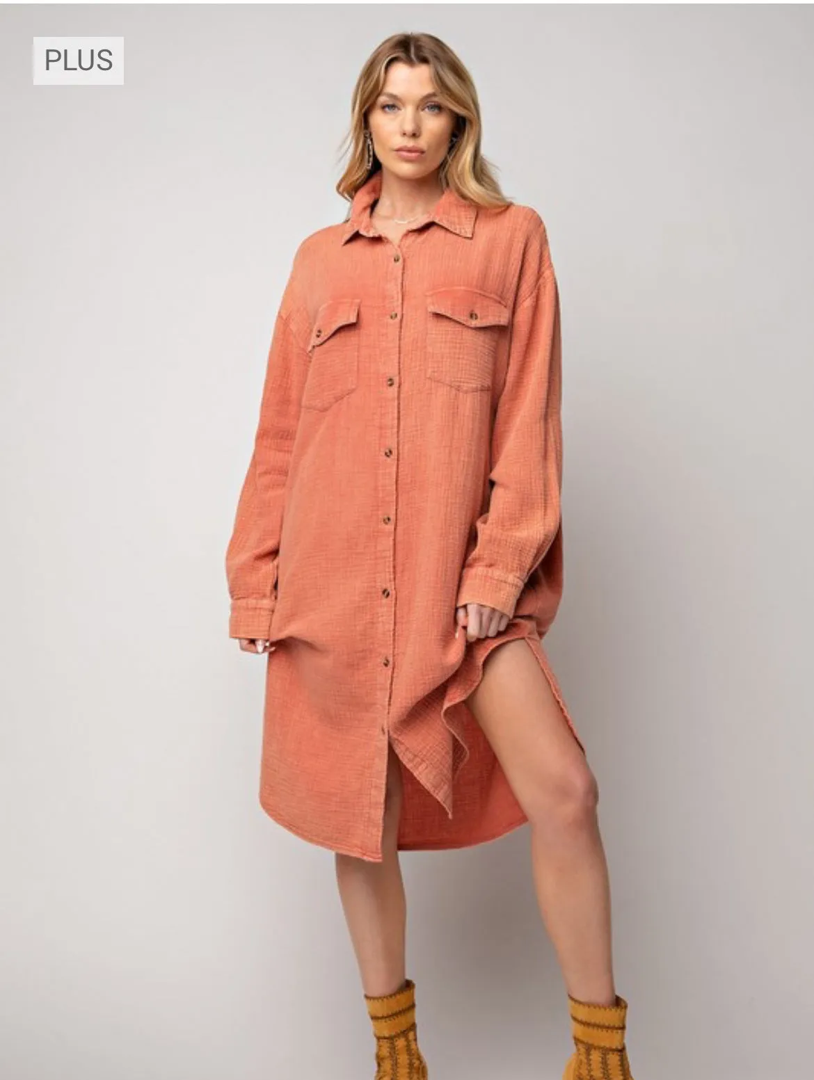 PLUS - Gina Duster Button up