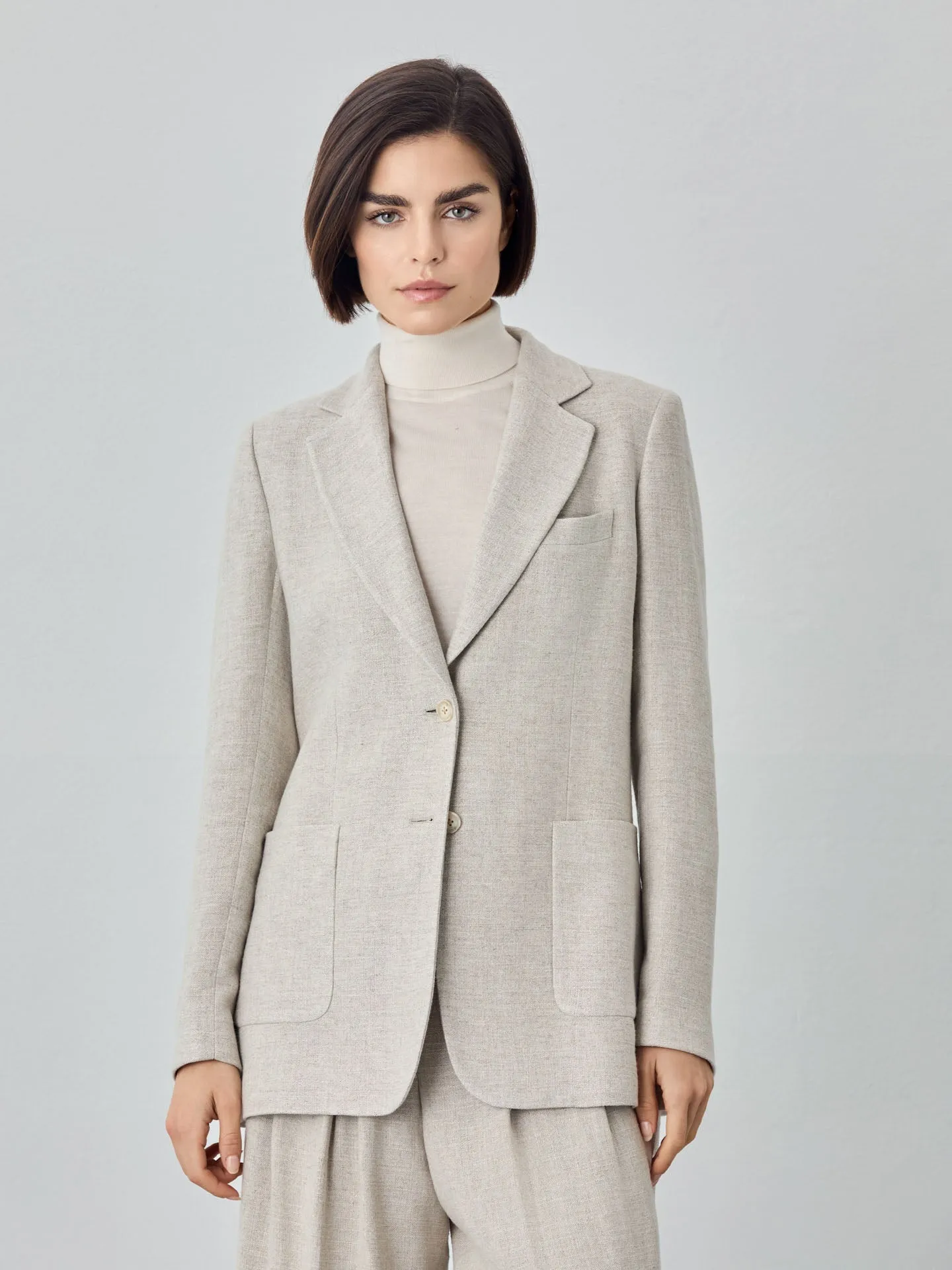 Single-Breasted Suit Blazer In Viscose Linen and Lyocell Blend